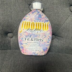 Fit & Flirty DHA Bronzer - Multicolor